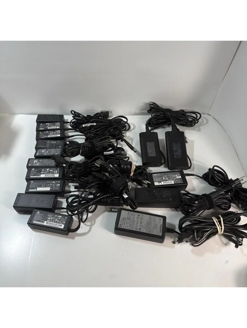 Lot of 15 HP Laptop AC Adapters Power Supplies Mixed 45W 65W 90W OEM Chargers